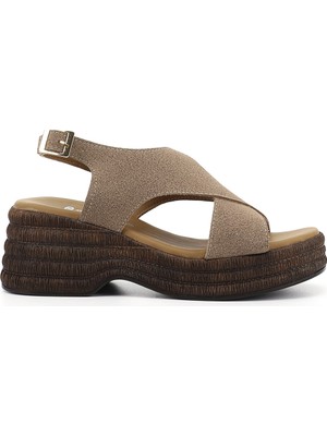 Gönderi(r) Kadın Vizon Süet  Dolgu Topuk Sandalet