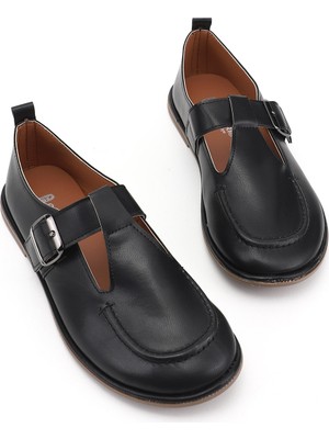 Gönderi(r) Kadın Siyah  Düz Tabanlı Ayakkabı