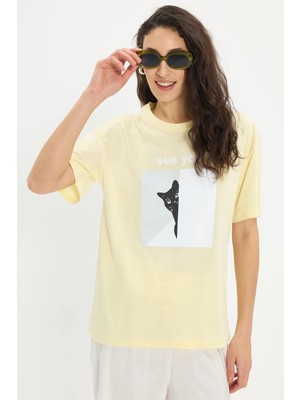Tudors Kadın Oversize Geniş Kesim %100 Pamuk Bisiklet Yaka Kısa Kollu Baskılı Sarı Tişört