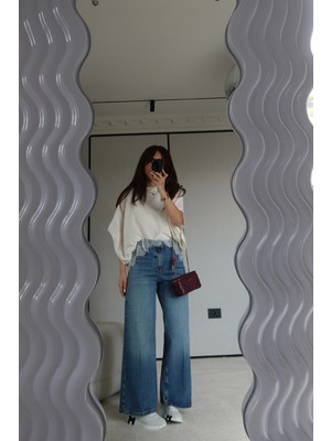 Özge Özgenç Taşlamalı Jean