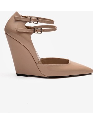 Ayakkabı Ateşi Kadın Nude Rugan Sivri Burun Dolgu Topuklu Arkası Açık  Ayakkabı Vitton