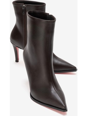 Ayakkabı Ateşi Kadın Kahverengi Cilt Bilek Boy Kısa Ince Topuklu Bot Torina