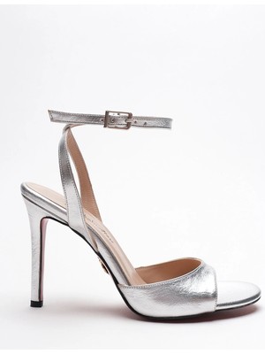 Ayakkabı Ateşi Kadın Ince Bant Arka Baretli Topuklu Ayakkabı Livora Gümüş Sultan
