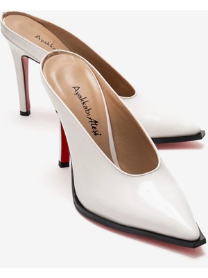 Ayakkabı Ateşi Kadın Beyaz Rugan Özel Tasarım Ince Topuklu Terlik Kobe