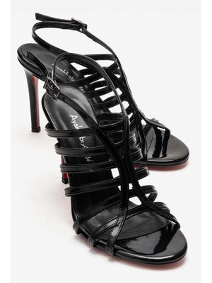 Ayakkabı Ateşi Kadın Siyah Rugan Açık Kafes Burun Tasarım Ince Topuklu Biyeli Ayakkabı Elo