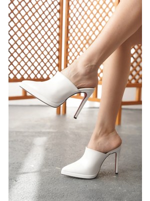 Ayakkabı Ateşi Kadın Kısa Platform Ince Topuklu Terlik Miole Beyaz Rugan