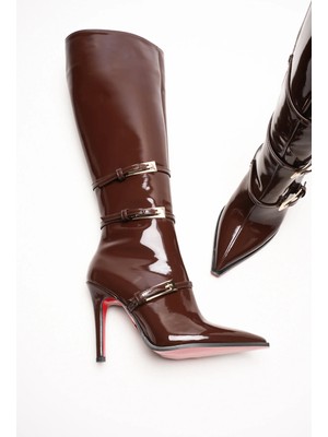 Ayakkabı Ateşi Kadın Kahverengi Rugan Sivri Burun 3 Tokalı Ince Topuklu Çizme Tokai