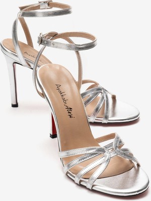 Ayakkabı Ateşi Kadın Gümüş Açık Kafes Burun Tasarım Ince Topuklu Biyeli Ayakkabı Cage