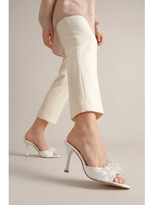 Gökhan Talay Cosima Esnek Yumuşak Kaymaz Taban (8 Cm) Beyaz Cilt El Yapımı Şeffaf Yaprak Detaylı Kadın Topuklu Terlik