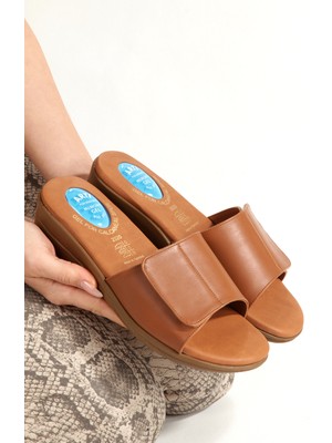 Artı Artı Ayakkabı ARTI&JEL-5003 Ortopedik Jel Topuk Dikeni Fonksiyonlu Kadın Crtlı Taba Terlik