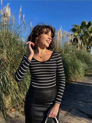 Bigümex V Yaka Çizgili Triko Crop