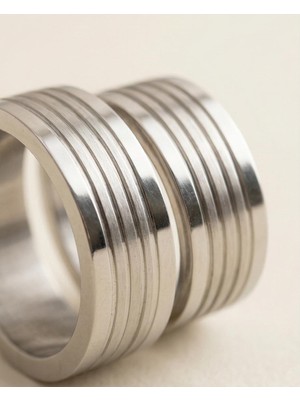 Mervan Takı Modern Çizgili Halka Çelik Küpe