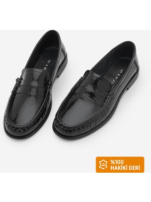 Marjin Kadın Hakiki Deri Oval Burun Makosen Dikişli Büzgülü Loafer Günlük Ayakkabı Ozena Siyah Rugan
