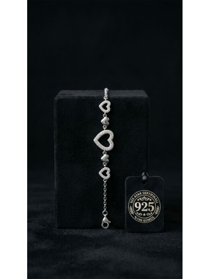 Roza Silver 925 Ayar Gümüş Rodyum Kaplama Zirkon Taşlı Sıralı Kalp Bileklik