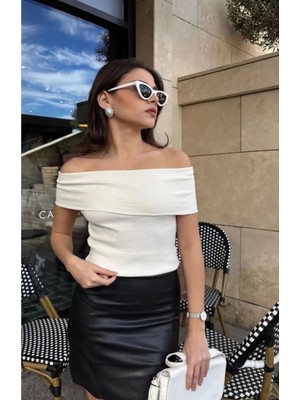 Bigümex Kazak Madonna Yaka Sıfır Kol Bluz T-Shirt