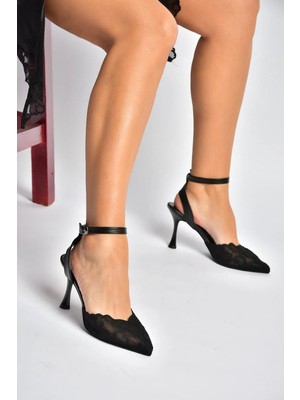 Fox Shoes Y752044206 Siyah Dantelli Ince Topuklu Kadın Ayakkabı