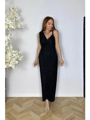 G1782 Drape ve Broş Detaylı Tasarım Elbise Siyah