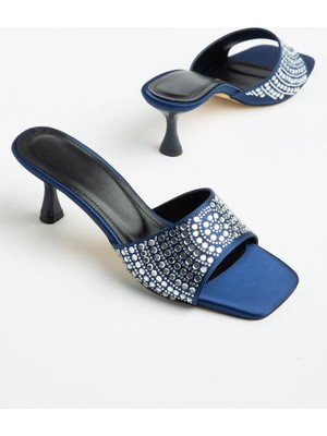 Dilimler Ayakkabı Kadın Topuklu Terlik Lacivert Taşlı Saten Ince Topuklu