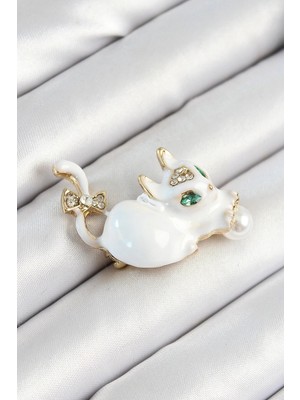 Sylar Zirkon Taşlı Inci Detaylı Beyaz 3D Kedi Figürlü Gold Renk Kadın Broş