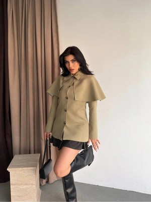 Vesantia Kadın Yağ Yeşili Pelerin Detaylı Astarlı Blazer Ceket