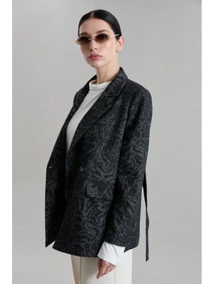 Vesantia Kadın Siyah Premium Desenli Likralı Blazer Ceket