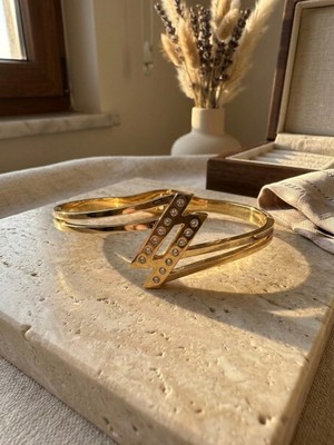 Meneva Aksesuar Zirkon Taşlı Şimşek Figürlü Altın Gold Renk Paslanmaz Çelik Kelepçe