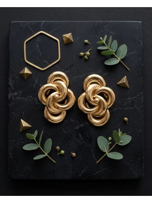 Çoklu Halka Detaylı Gold Küpe
