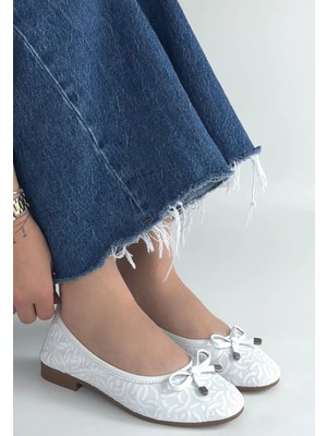 Zarif Kadın Jnues Beyaz Deri Babet Ayakkabı