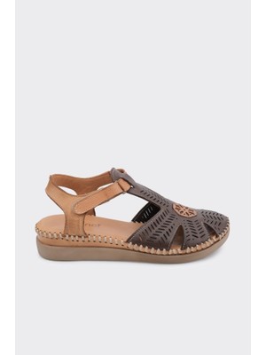 Derinet Hakiki Deri Comfort Taban Cırt Ayarlı Kadın Sandalet