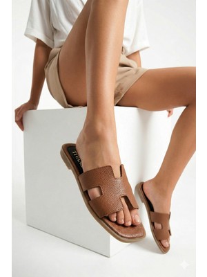 Nmoda Kadın Minimal H Bantlı Terlik Günlük Kullanıma Uygun Rahat Taban Şık Yazlık Düz Taban Terlik Modeli