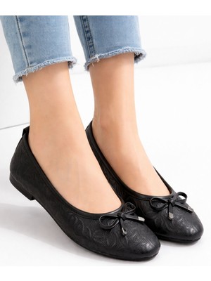 Alfaze Siyah Hakiki Deri Fiyonklu Ortopedik Topuk Dikenine Karşı Özel Üretim Babet Ayakkabı Topuk Boyu 1 cm