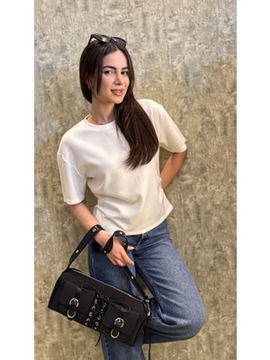 Leilaa Tasarım Sırt Detaylı T-Shirt