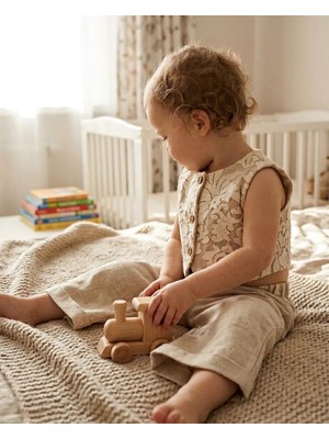 Serkon Kız Çocuk Krem Dantel Detaylı Yelek Pantolon %100 Pamuklu Takım, Yazlık, Bayramlık 2’li Kombin