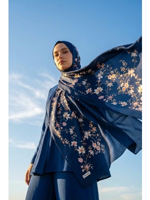 Sakura Çiçek Desenli Ipeksi Şal 70X200 cm