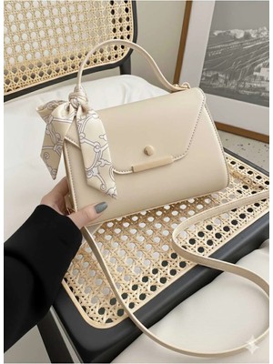 Rivina Lumia Küçük Boy Suni Deri Kapaklı Fular Detaylı Omuz & El Çantası