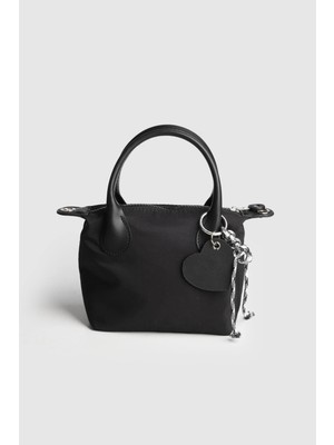 Rivina Meyli Kadın Mini Boy Charm Detaylı Paraşüt Kumaş El Çantası