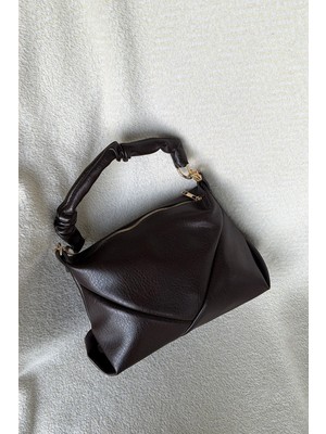 Rivina Büzgü Detaylı Deri Omuz & El Çantası