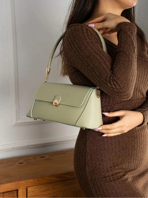 Rivina Kadın Gold Detaylı Kapaklı El ve Omuz Çantası