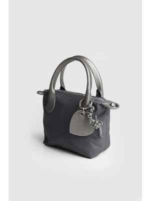 Rivina Meyli Kadın Mini Boy Charm Detaylı Paraşüt Kumaş El Çantası