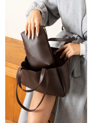 Rivina Mari Kadın Mıknatıs Kapaklı Cüzdan Detaylı El Kol ve Omuz Çantası Kahverengi