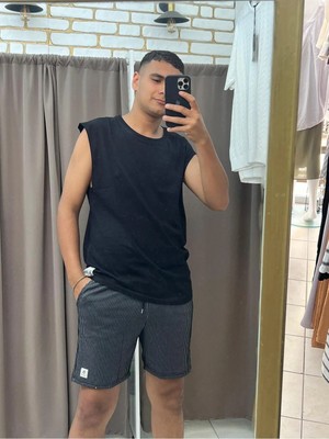 Tuba Toptaş Kolsuz Tshirt