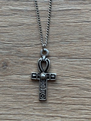Metal Giyim Ankh Sembolü Zincirli Kolye