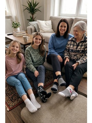 Heren Inek Desen Detaylı 4'lü Dikişsiz Kadın Patik