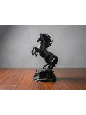 Marchen Collection - Mat Siyah Şahlanan At Heykeli - 3D Tasarım Masa Üstü Aksesuar