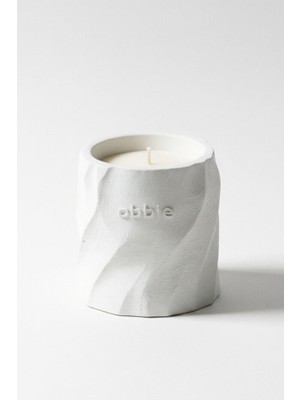Obbje Artisan Collection Odunsu Kokulu Beton Mum | Beyaz Renk | Dekoratif & Modern Tasarım