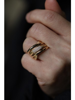 Yenigün Kuyumculuk 14 Ayar Altın Kalemli Taşlı Sarmal Yüzük YZK27385