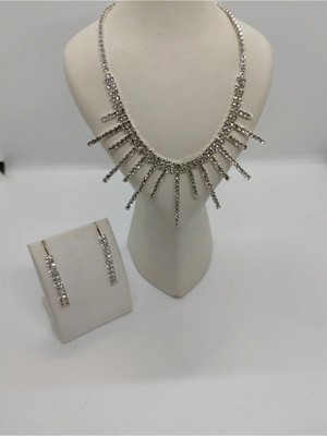 Cadde Dükkanı Zirkon Taşlı Kolye Küpe Takı Seti Silver
