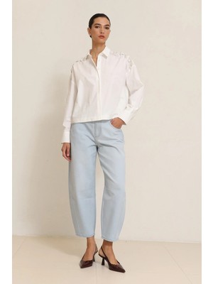 Setre Ekru %100 Pamuk Omuzdan Taş Detaylı Rahat Kalıp Uzun Kollu Kısa Gömlek