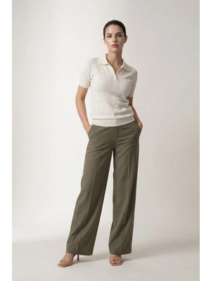 Setre Krem Yaka Detaylı Kısa Kollu Triko