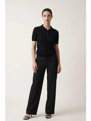 Setre Siyah Yaka Detaylı Kısa Kollu Triko